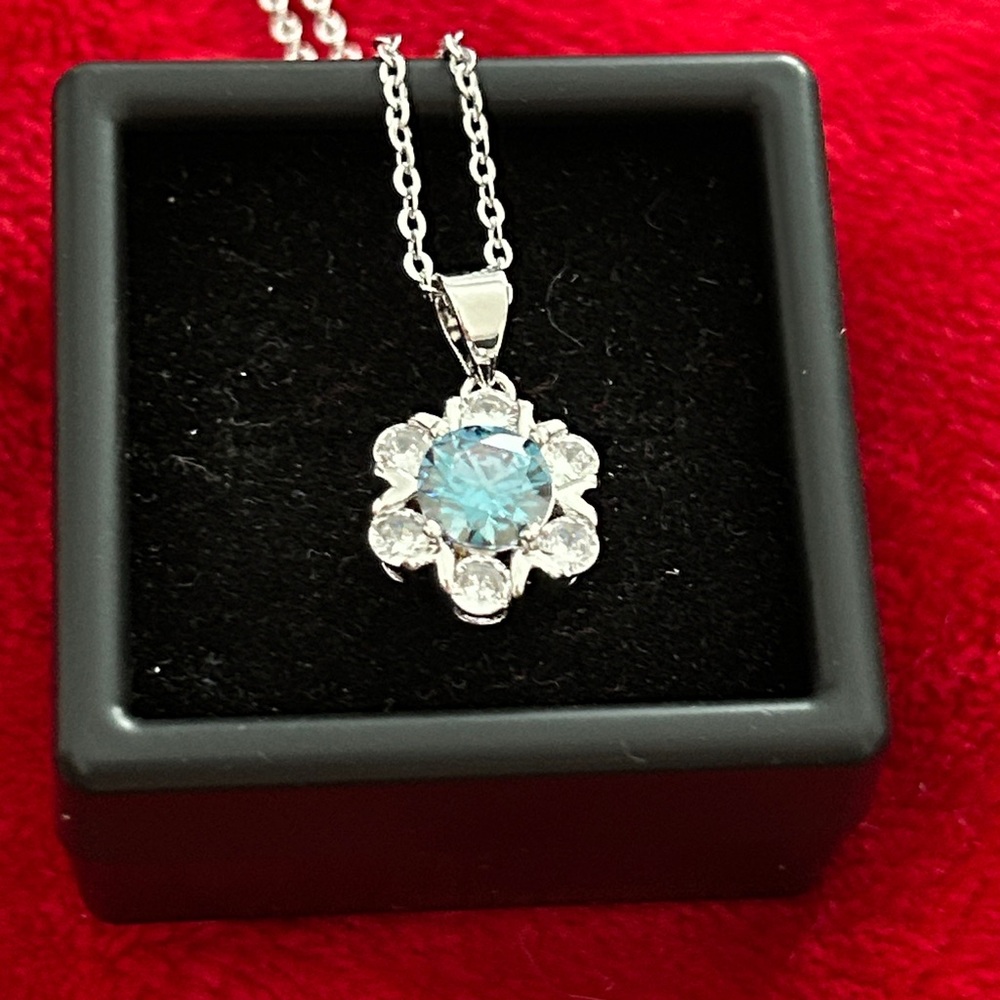 Luxury Royal Blue Moissanite Diamond‎ Silver floral Pendant Necklace